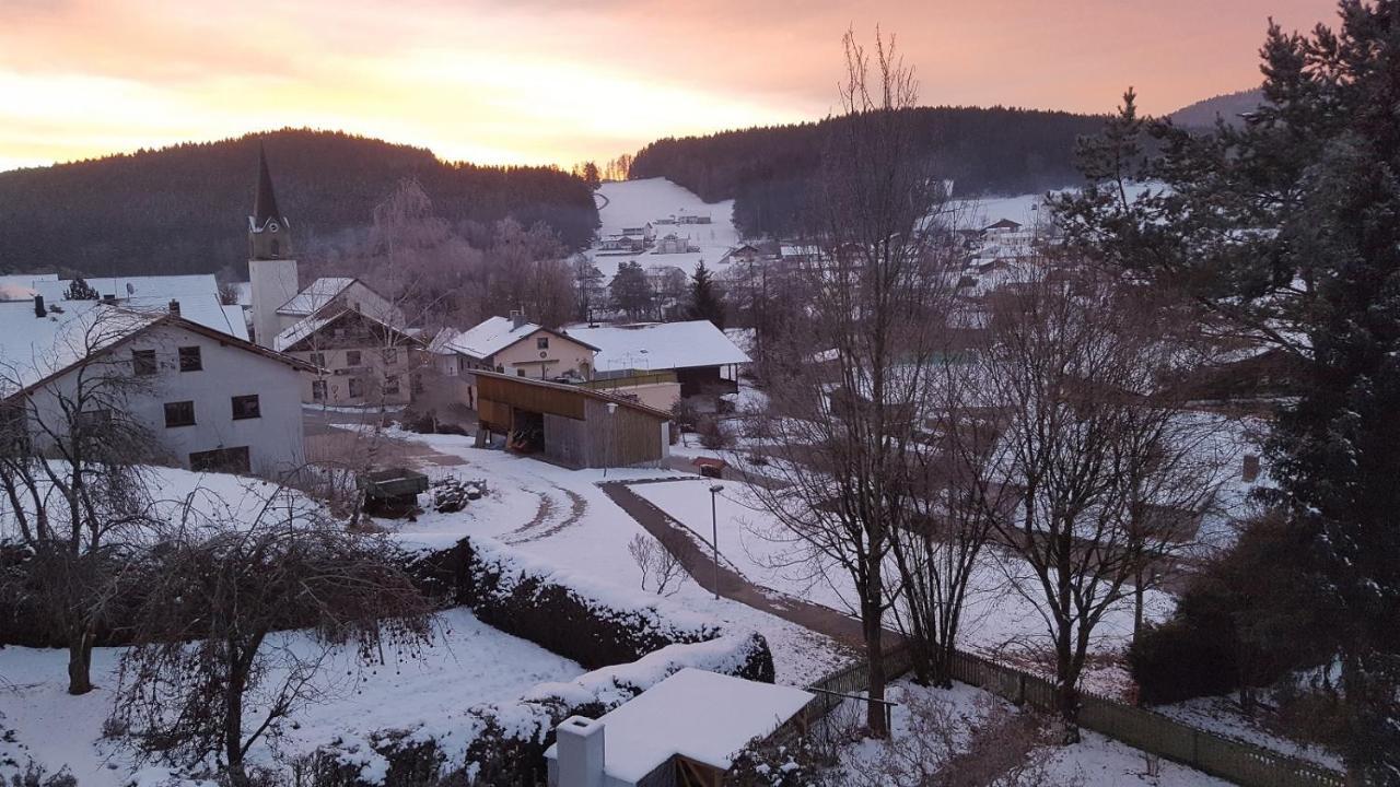Ferienwohnung Am Kirchberg Achslach Екстериор снимка