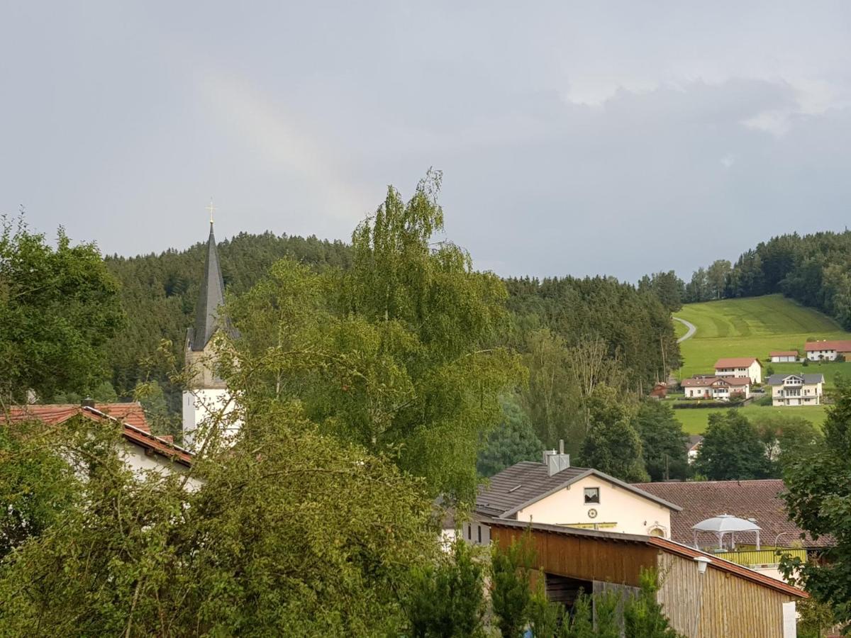 Ferienwohnung Am Kirchberg Achslach Екстериор снимка