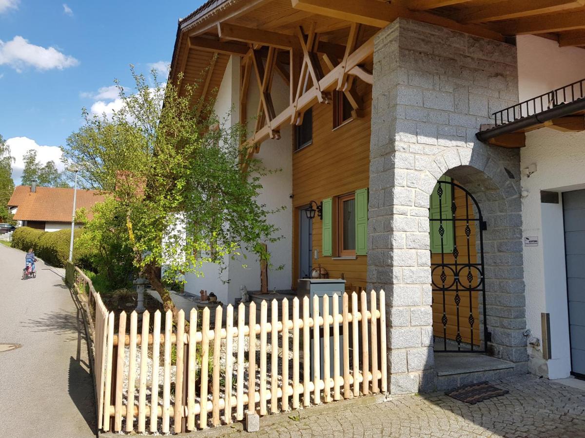 Ferienwohnung Am Kirchberg Achslach Екстериор снимка